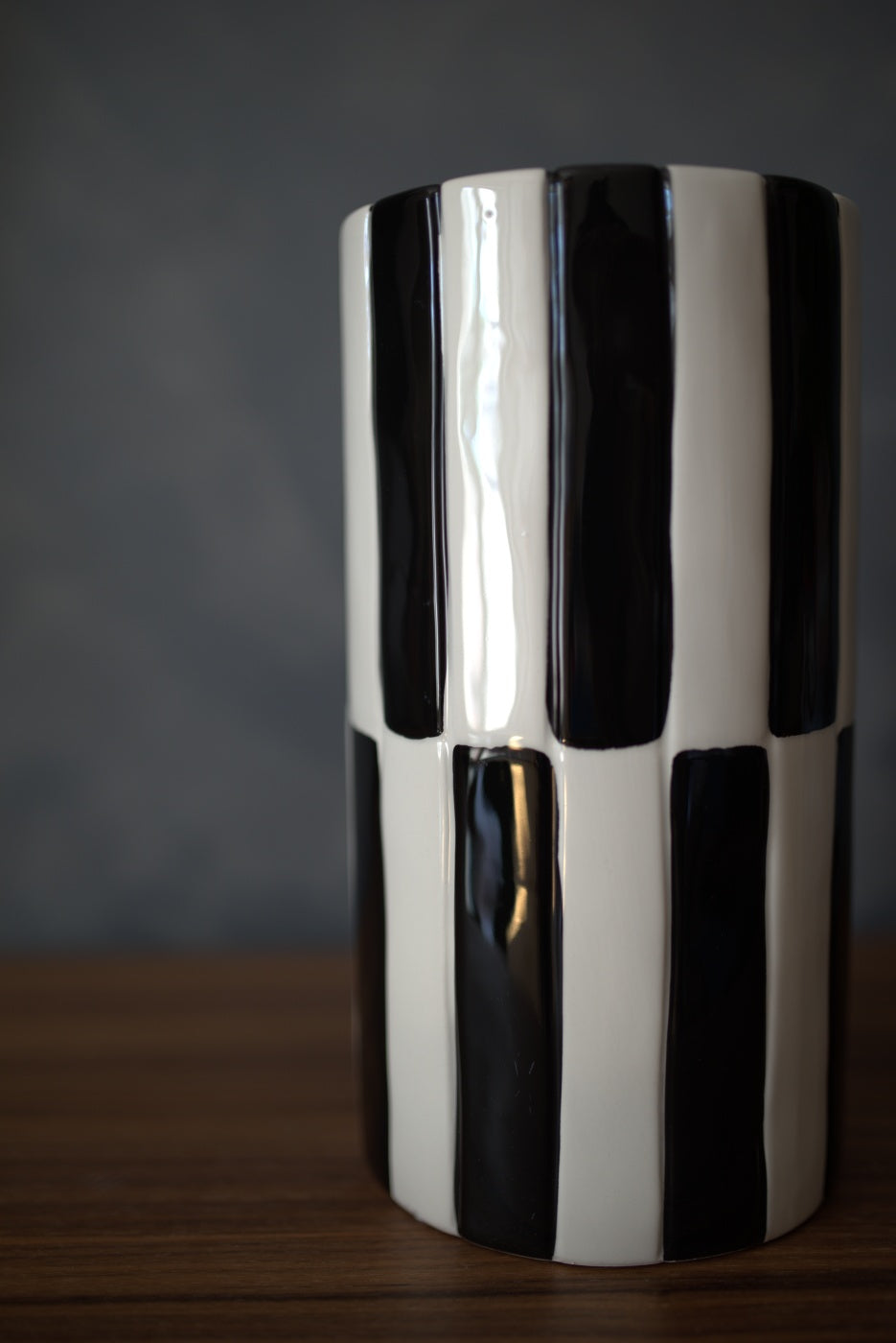 VASE WITH BLACK AND WHITE PATTERN
