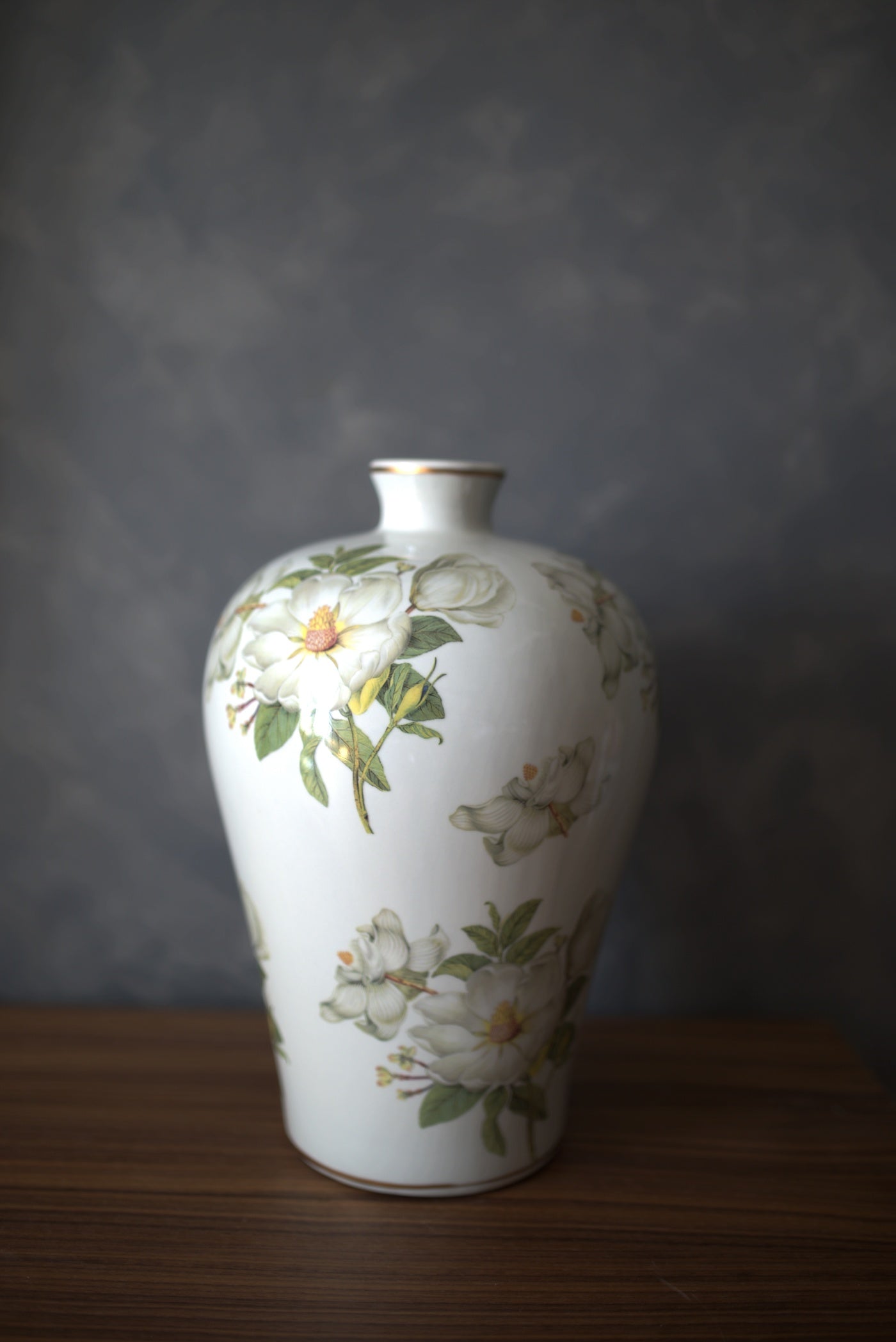 CHING FLORAL VASE