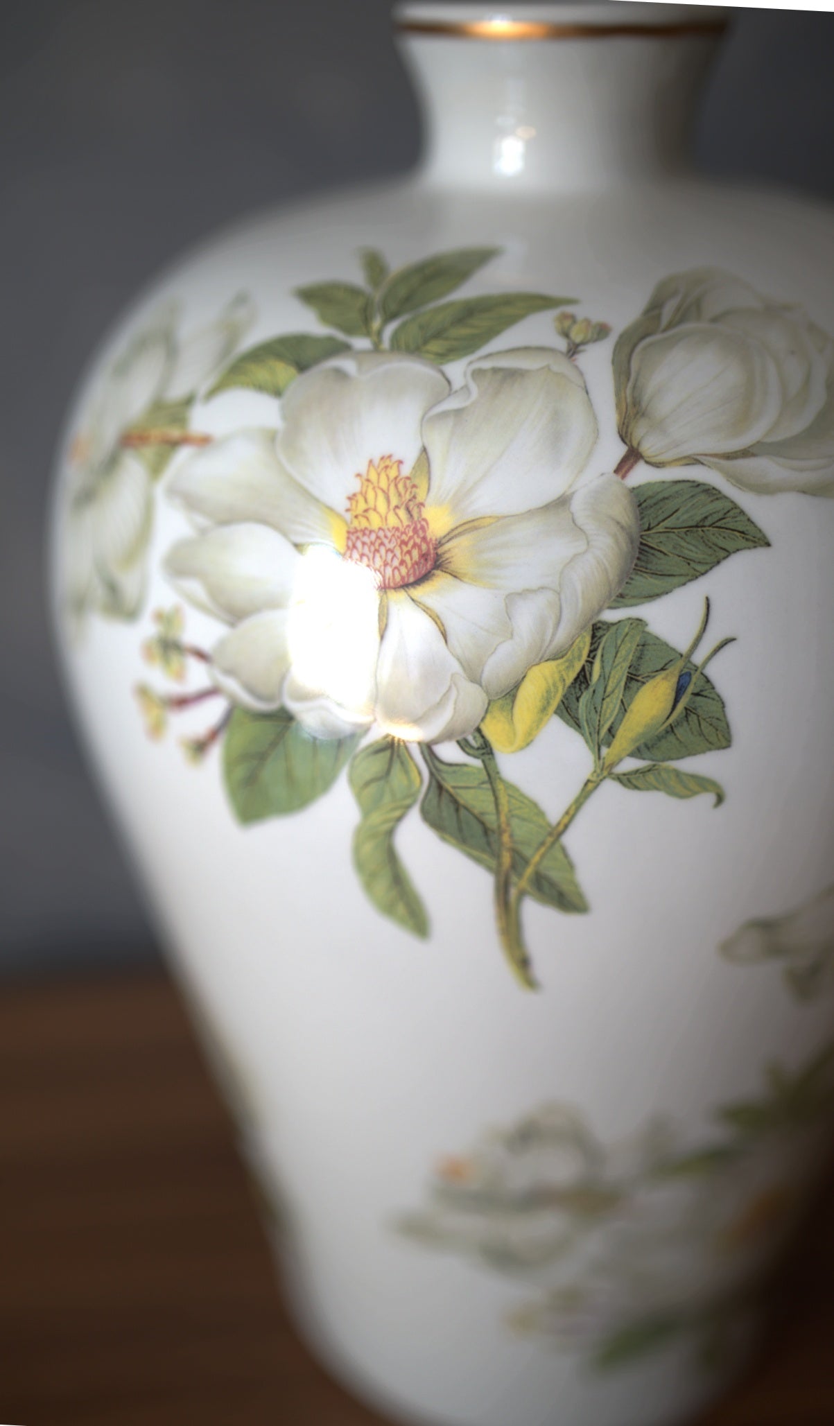 CHING FLORAL VASE