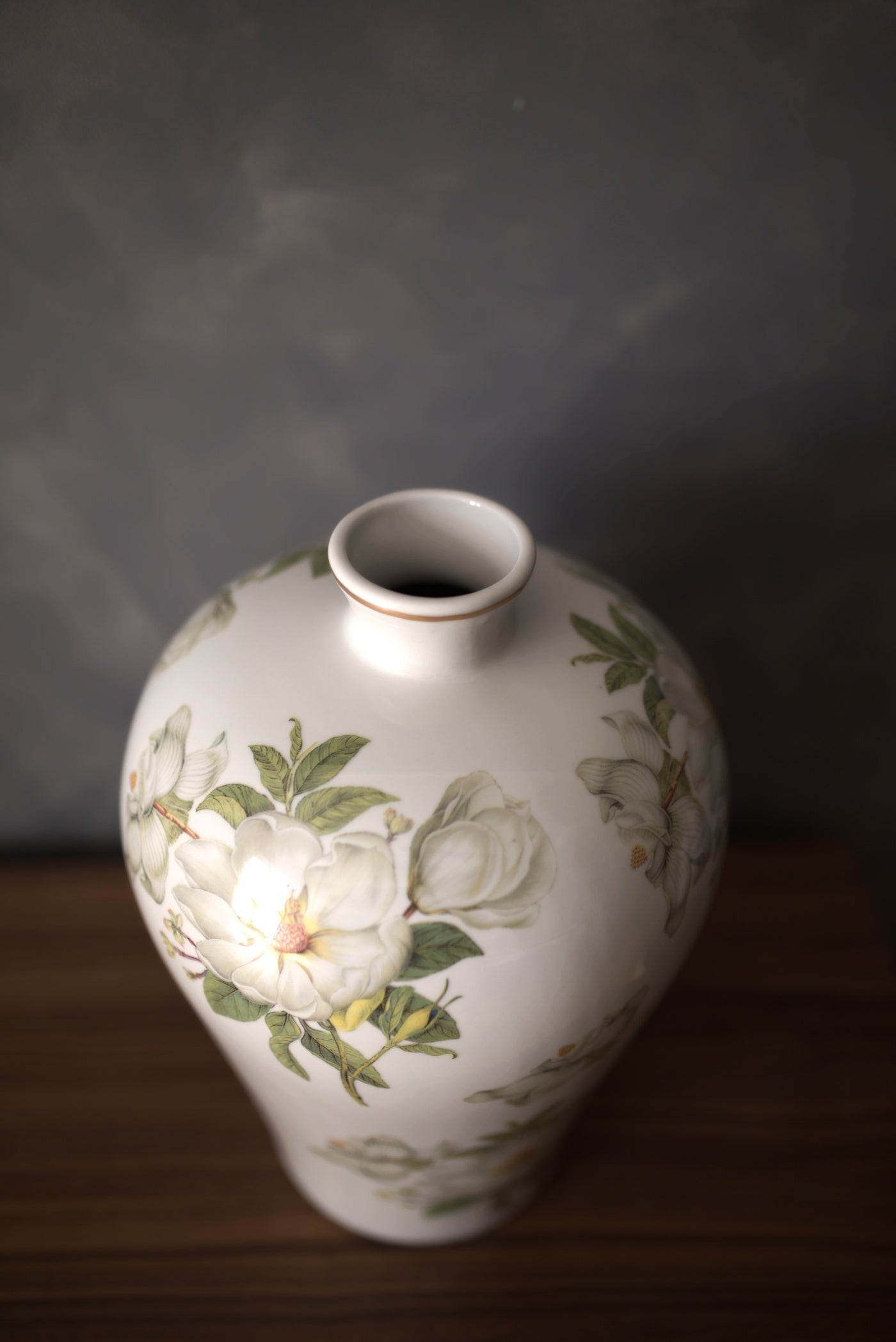 CHING FLORAL VASE