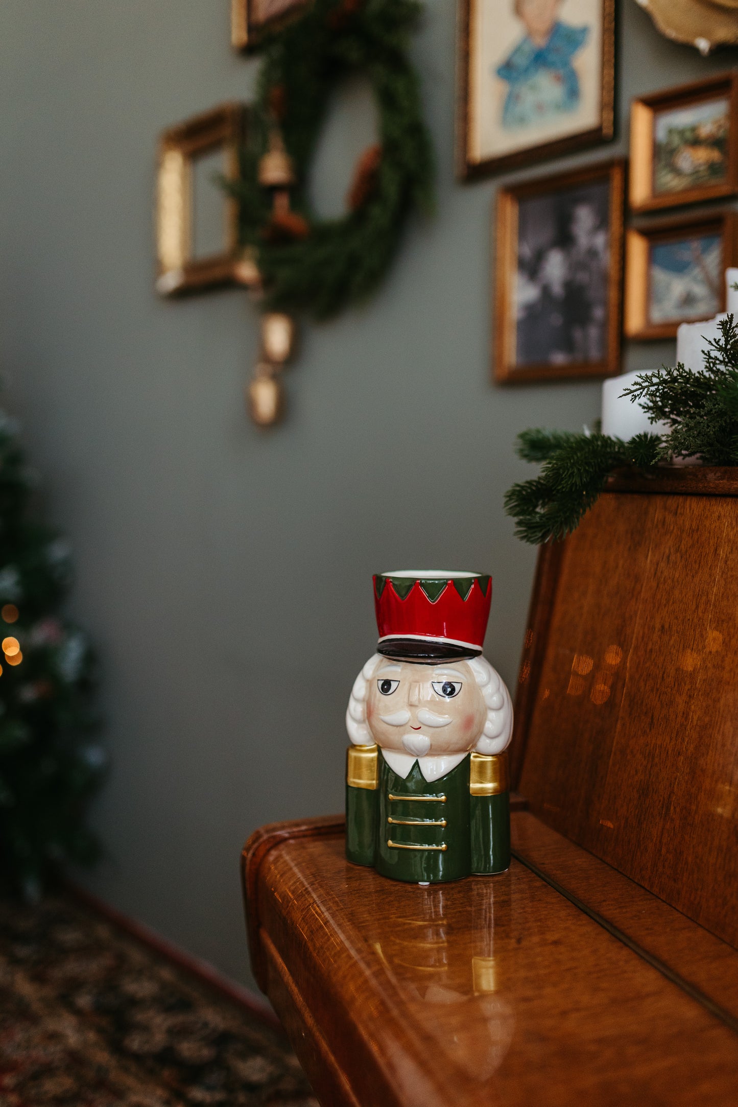 GREEN NUTCRACKER - VAZA