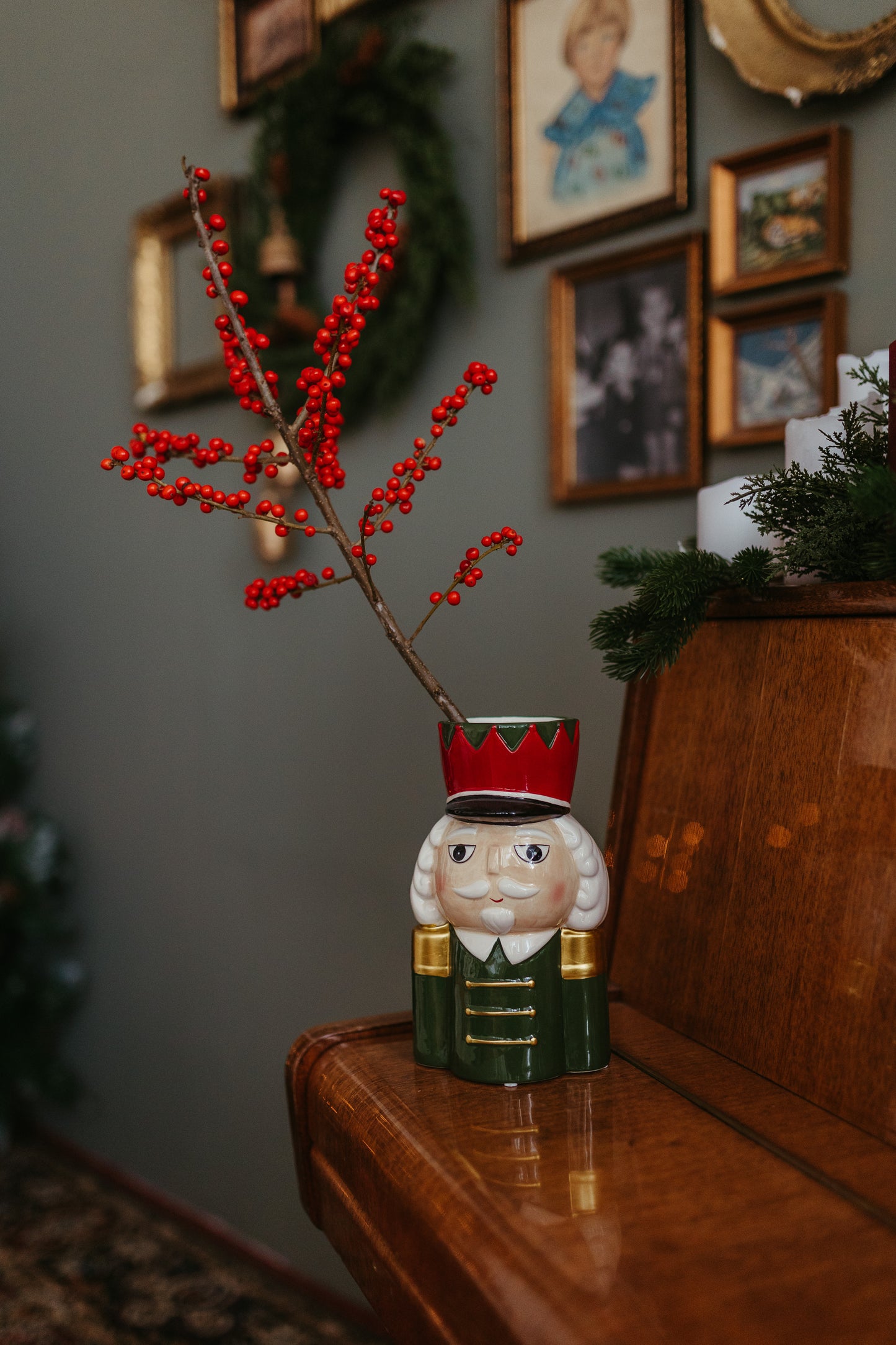 GREEN NUTCRACKER - VAZA