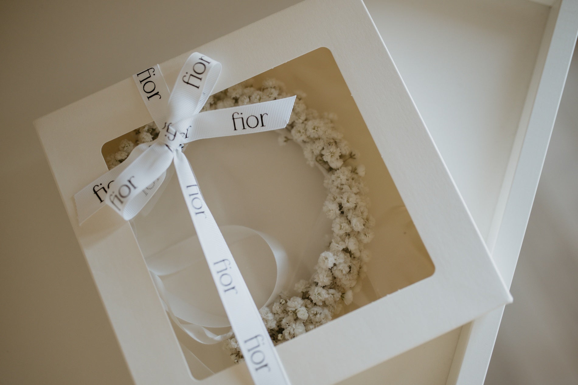 CROWN OF GYPSOPHYLA (possible addition of olive)